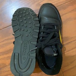Reebok sneakers size 13, leather, black and yellow